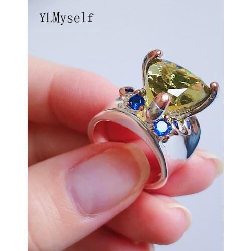 Latest design Big Triangle Lt Green Olivine Zirconia Ring Silver plated Jewellery Finger Rings Woman Pretty Jewelry