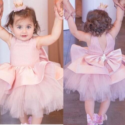 2019 Lovely Baby Flower Girls' Dresses for Weddings with Bow Backless Crew Neck Princess Party Gowns Puffy A Line Dress