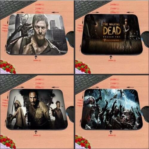 Mairuige Wholesale Popular Japanese One Piece LoL Cool Style Unique Anti-Slip PC Laptop Black Mouse Pad for aming