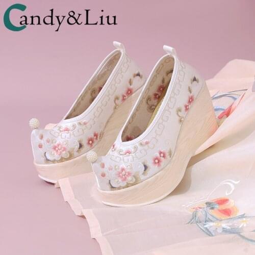 Chinese style embroidered shoes elegant super high heel slope heel Chinese style shoes