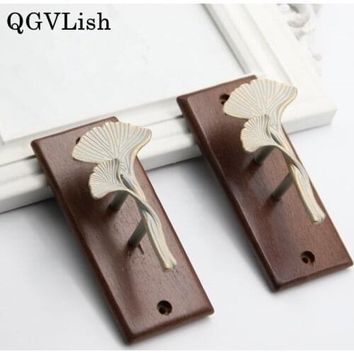 QGVLish 2Pcs Wood Curtain Hooks Tassel Tower Hat Coat Hanger Brush Holder Curtain Accessories Wall Hook Tieback Curtain Holdback