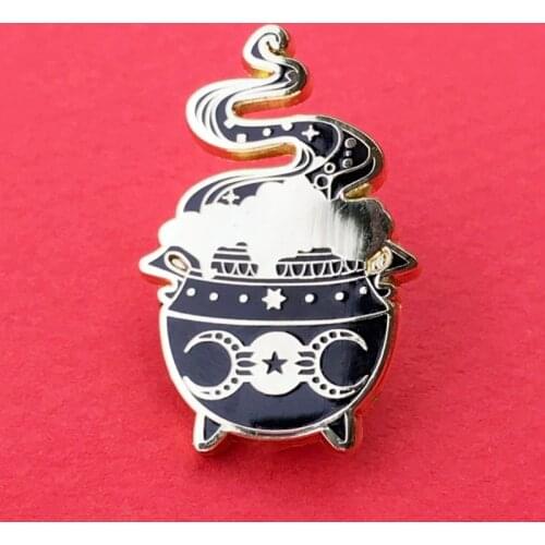 Triple Moon Cauldron Enamel Brooch Pin Backpack Hat Bag Lapel Pins Badges Women Mens Fashion Jewelry Accessories