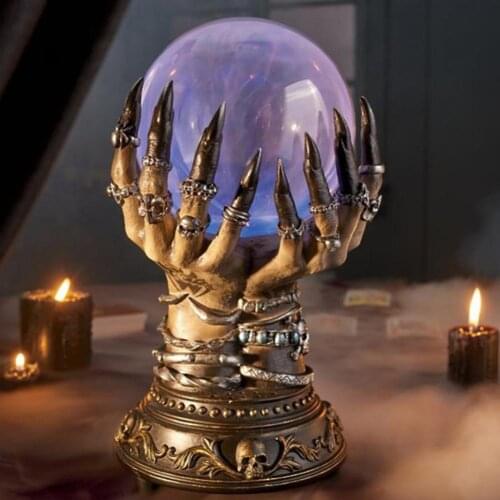 Creepy Glowing Crystal Ball Exquisite Workmanship Skull Fingers Holding Creative Celestial Crystal Ball Halloween Decor for Home