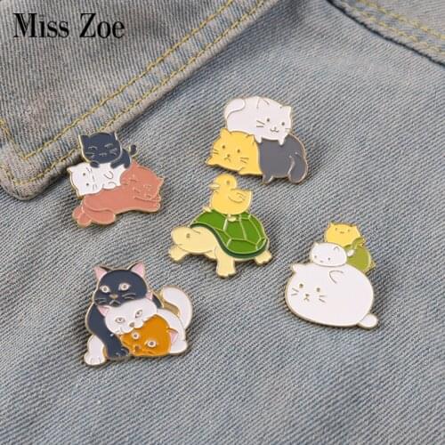 Kitten Stack Enamel Pins Kawaii Tortoise Kittens Playing Stack Metal Brooches Animal Badges Pins up Gift for Cat Lover