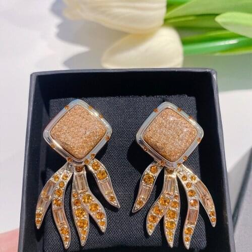2021 New Fashion Brand Top quality Gold Square Retro Earrings Ladies Shine Leaves Banquet Wedding Earrings Luxury Jewelry gift