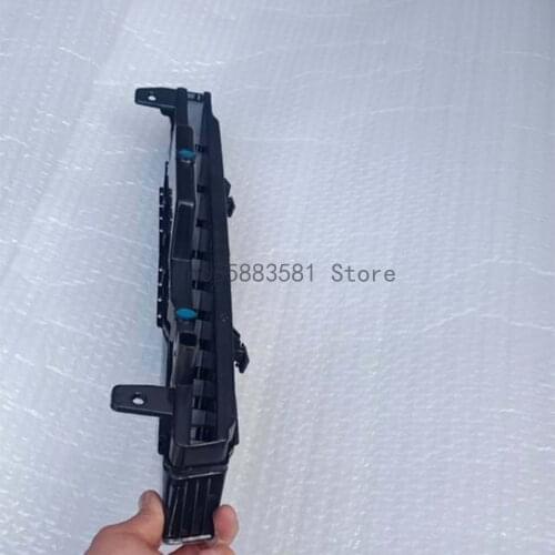 CAR LED tur nsi gna lli ght Aud iQ7 tur nsi gna lli ght fro nt 6 8 cyl ind er LED day tim edr ivi ng