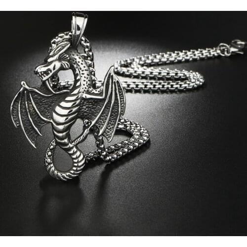 A Song of Ice and Fire Retro Flame Dragon Mens Pendant Necklace Popular Personality Punk Flying Dragon Pendant Chain for Men Je