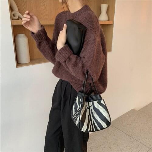 Niche zebra pattern underarm bag baguette bag female portable dumpling bag net red fold underarm bag single shoulder portable