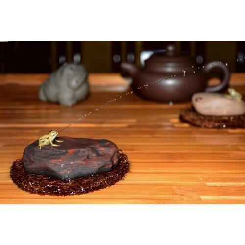Yixing zisha toad tea pet,water spray frog zi sha kung fu tea pet decoration,tea tray tea set accessories,free shipping