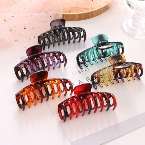 Woman Korean Big Hair Claws Elegant Frosted Acrylic Barrettes Hair Clips Shark Hairpins Girls Ornaments Crab Hair Accessories