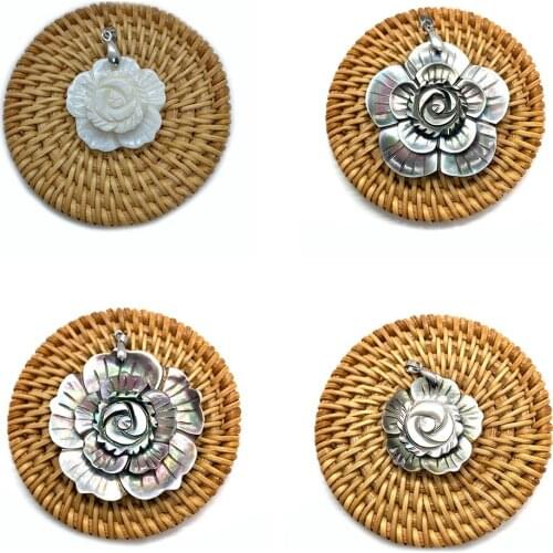 Natural Pearl Shell Exquisite Flower-shaped Pendant Ladies Necklace Bracelet Handmade DIY Combination Accessories Wholesale