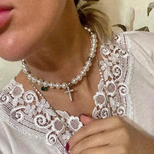 Irregular Imitation Pearls Necklace Elegant Jewelry Rhinestone Cross Crystal Pendant Choker for Women