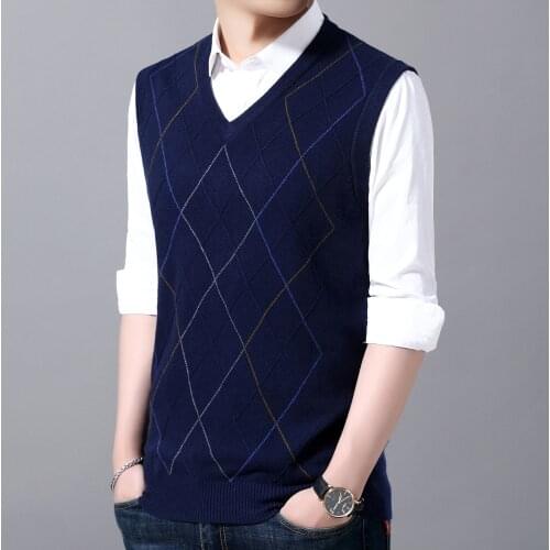 Autumn New Men V Neck Argyle Sweater Vest Business Fashion Casual Knitted Sleeveless Vest top Male Brand Clothes