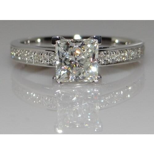 Inlay high quality zircon ring four-claw ladies wedding engagement ring simple fashion Zircon jewelry anniversary gift