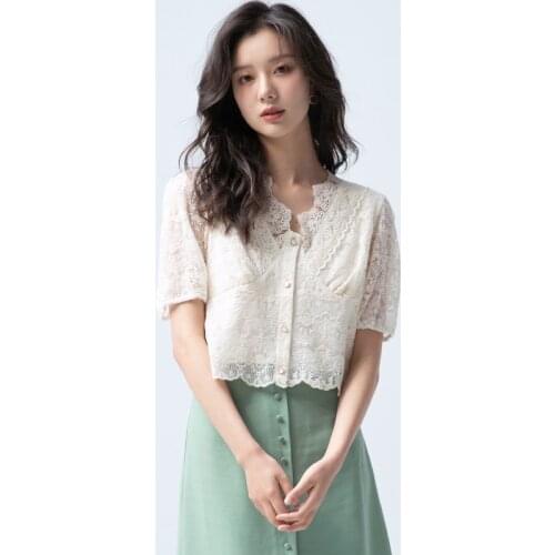 In the summer of 2021 the new water v-neck lace top female hollow out small unlined upper garment with short sleeves