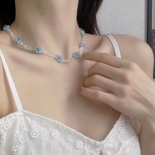 VSnow Korean Summer Transparent Crystal Flowers Chokers Necklace for Women Girls Vintage Blue Beaded Holiday Necklace Jewelry