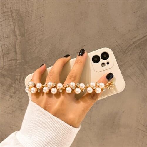 Luxury Wrist Chian Strap phone case For iPhone 11 Pro MAX 7 8 Plus X XR XS Max 12 ProMax mini Blingbling Pearl bracelet Coque
