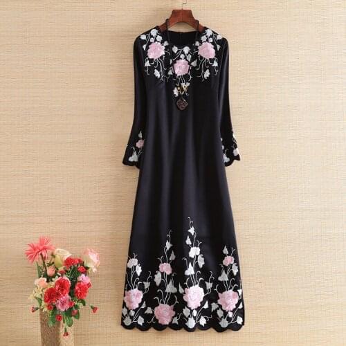 The new autumn women dress style Retro elegant embroidery Slim O-neck elegant lady plus size party dress M-4XL
