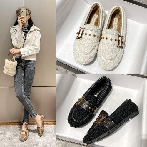 Curly Sheep wool moccasins woman studs metal buckle band lambswool flats winter fur shoes women warm fleeces loafers big size 44