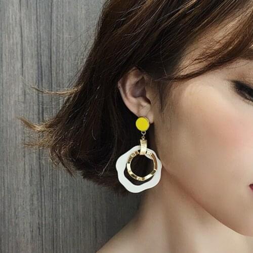 Womens Hoop Earrings Trend Round Pendant Bohemian Korean Fashion Woman Vintage Fine Accessories Luxury Women Earring Jewelry