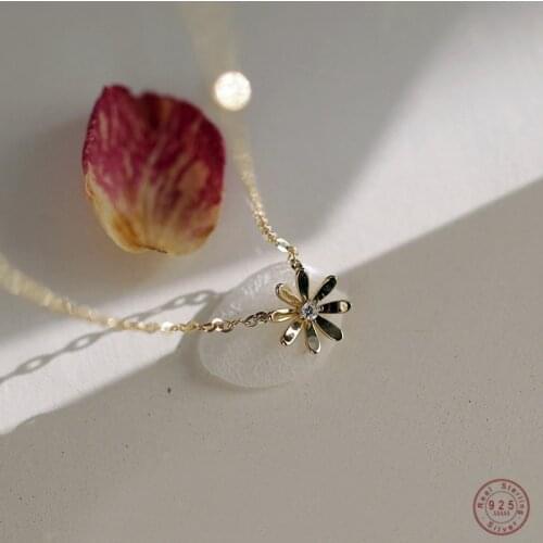 925 Sterling Silver Korean Version Simple Daisy Pendant Clavicle Chain Necklace Women Cute Sweet Plating 14k Gold Party Jewelry