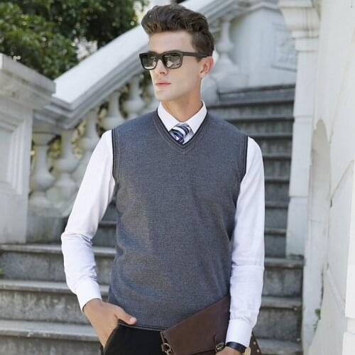 New Sleeveless Sweater Vest Men Wool Soft Fashion Classic 2018 High Quality Men Clothing Slim Fit Mens V Neck Sweater Vest S XXL