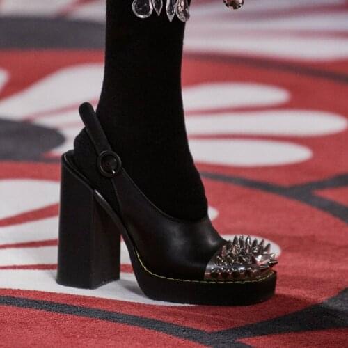 New Summer Sexy Rivets Sandals Women Fashion Buckle Strap High Heels Sandalias Female Party Shoes Women sandalias de las mujeres