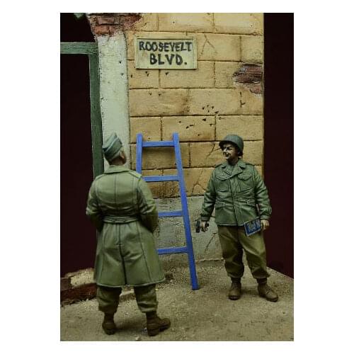 Assembly Unpainted Scale 1/35 ancient crew include 2 man figure Historical Resin Model Miniature Kit