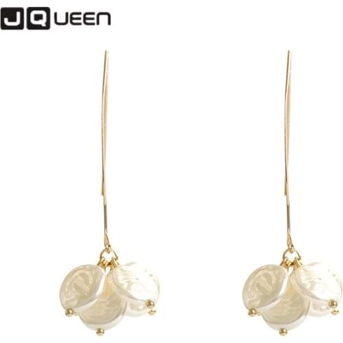 Fashionable and Simple woman Earrings New Hot Sell Advanced Sense Korean Earhook High-level Shell Temperament Versatile