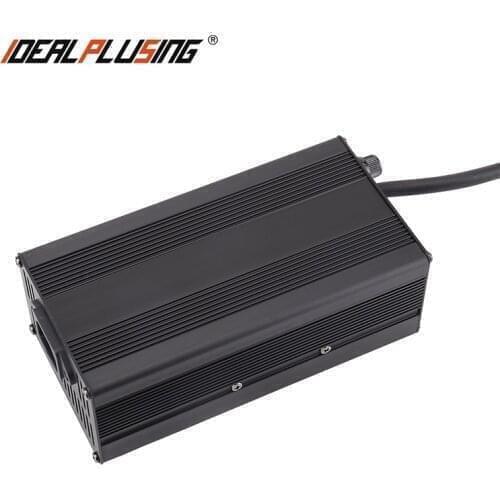 Golf cart battery charger 600W 220VAC 72vdc 6.5A club car battery charger for lead acid battery