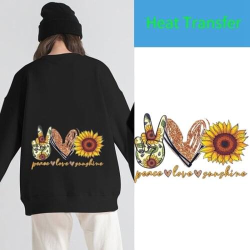 Fashionable retro style gesture heart-shaped sun flower heat transfer sticker DIY iron badge patch accessory on T-shirt