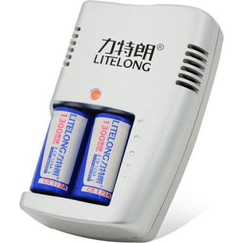 2pcs 1300MAH CR123A 3V lithium battery CR17345 camera lithium battery 16340 flashlight battery + 1pcs 3V Battery Charger