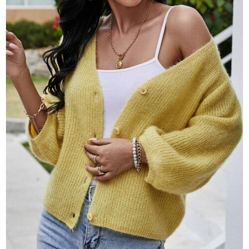 2021 new European and American V-neck short knit sweater solid color loose three-quarter sleeve knitted cardigan