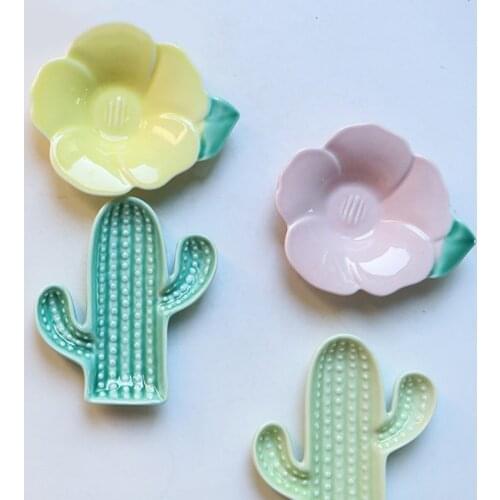 Five styles Household Novelty Pineapple Shape Ceramic Plate Fruit Dessert Concise Pastry Plate