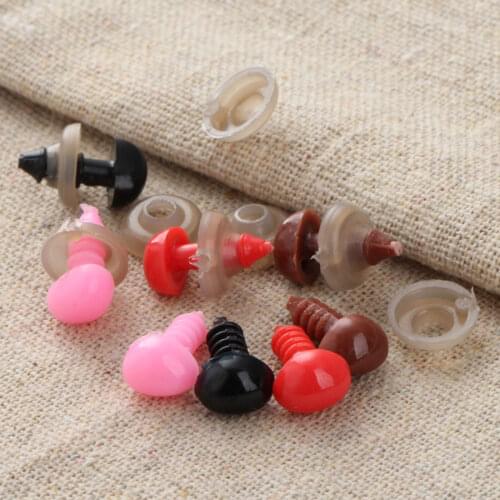 50Pcs Plastic Safety Craft Stuffed Animal Triangle Nose with Washers for Teddy Bear Dog Puppy Doll Toy DIY Craft Making Supplies