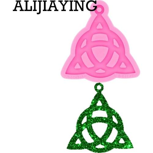 DY0446 Glossy Love Relief Sign Keychain Mould Silicone Resin Pendant Mold for Epoxy Jewelry Making DIY Crafts Necklace