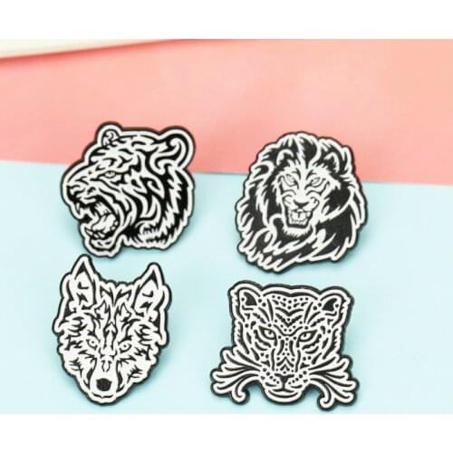 High Quality New Geometric Animal Pattern Tiger Cartoon Brooch Lion Adorns The Woman Badge Pin Cartoon Metal