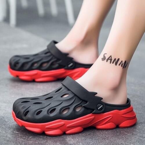 Summer Men Slippers Massage Mules Outdoor Garden Shoes Clogs Beach Slippers Flip-Flops Men Indoor Home Slides Bathroom Loafers