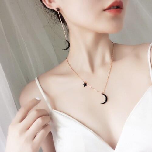 New Classic Stainless Steel Womens Necklace Fashion Rose Gold Simple Black Moon Star Clavicle Chain Engagement Jewelry Findings