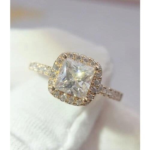 VVS D 18K Gold Au750 Princess Square 1 Carat Moissanite Luxury Full Diamond Female Ring