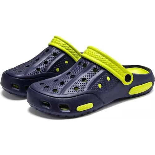 Summer Lightweight Red Men Sandals Flat Round Toe Waterproof Couple Sandals Leisure Garden Shoes Candy Color Slip-on Hole Shoes