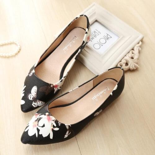 2021 New Fashion Pointed Toe Soft Buttom Plus Size Women Shoes 41 42 Female