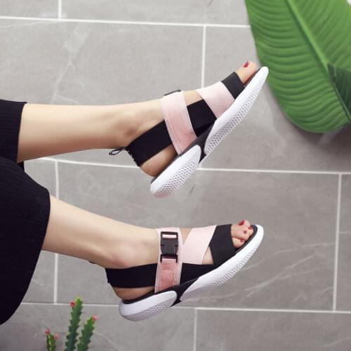 New Fashionable open-toe sports sandals T-shaped buckle chunky platform shoes 2020 womens new summer flat casual shoes 35-40