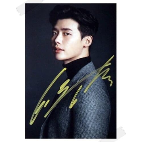 Signed Lee Jong Suk Autographed photo While You Were Sleeping 4*6 free shipping 6 versions K-POP 102017