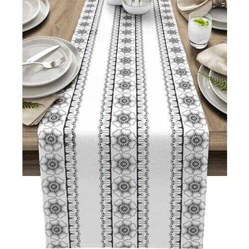 Bohemian Pattern Simple Flowers Table Runner Luxury Wedding Decoration Table Cover Christmas Decoration Tablecloth