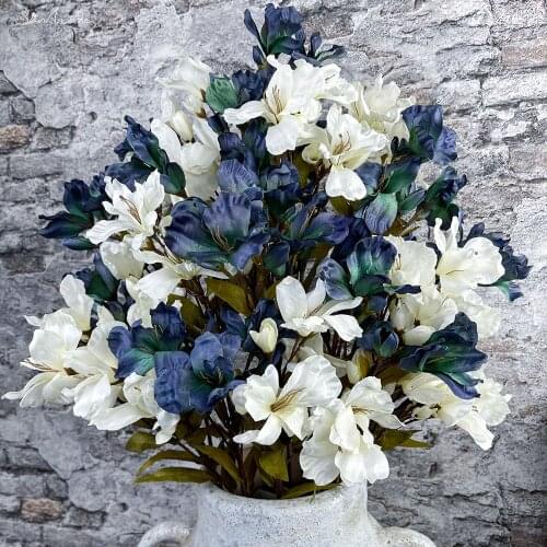 Sunmade Artificial Lilies