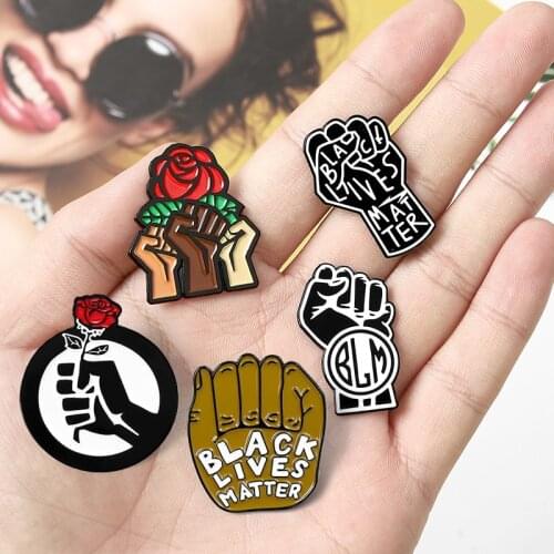 Fashion BLM Fist Enamel Pins Rights Protest Brooches Badges Black Lives Matter Lapel Pins Gifts for Friends Jewelry Wholesale