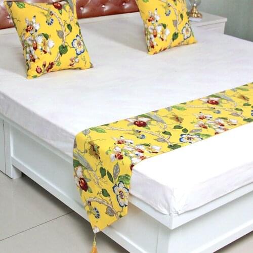European countryside style Bed Runner Flower and Bird Yellow Bedspread Bedding Scarf Wedding Party Home Hotel Bedroom Decoration