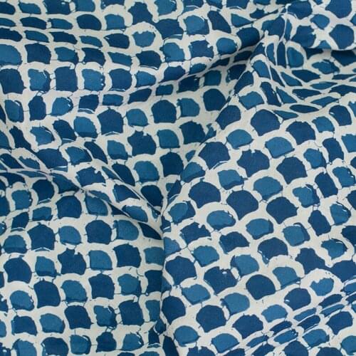 One meter High quality new cotton fabrics Blue and white screen printing on fish scales tissu Skirt dress shirt material