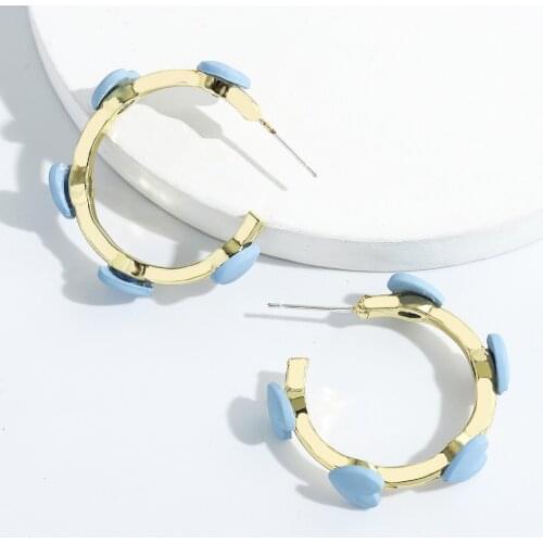 Dvacaman Fashion Colorful Heart-Shaped Geometric Circle Hoop Earrings for Women Retro Gold Color Metal C-Shaped Earrings Jewelry